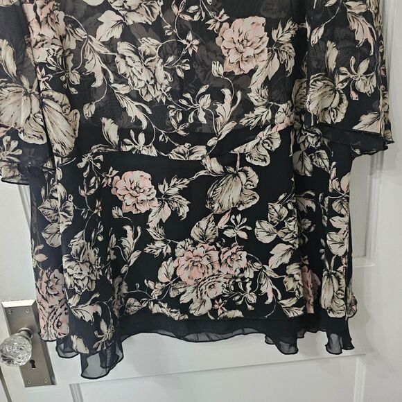 NWT Torrid blouse sz 3 - Picture 3 of 5